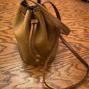 Baggu leather bucket bag